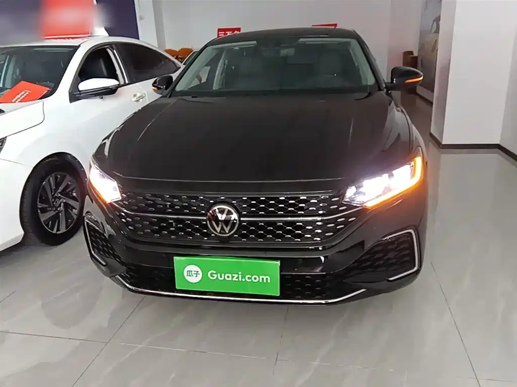 Volkswagen Passat 2025 Outstanding 380TSI Starlight Dragon Soaring Edition фото 3
