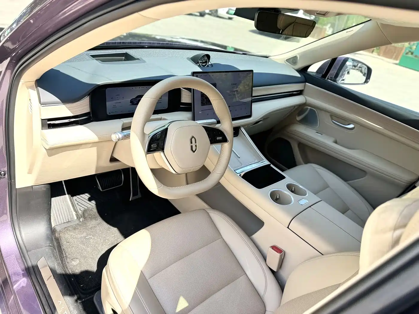 AITO Wenjie AITO M5 2025 Extended Range Ultra AWD фото 5