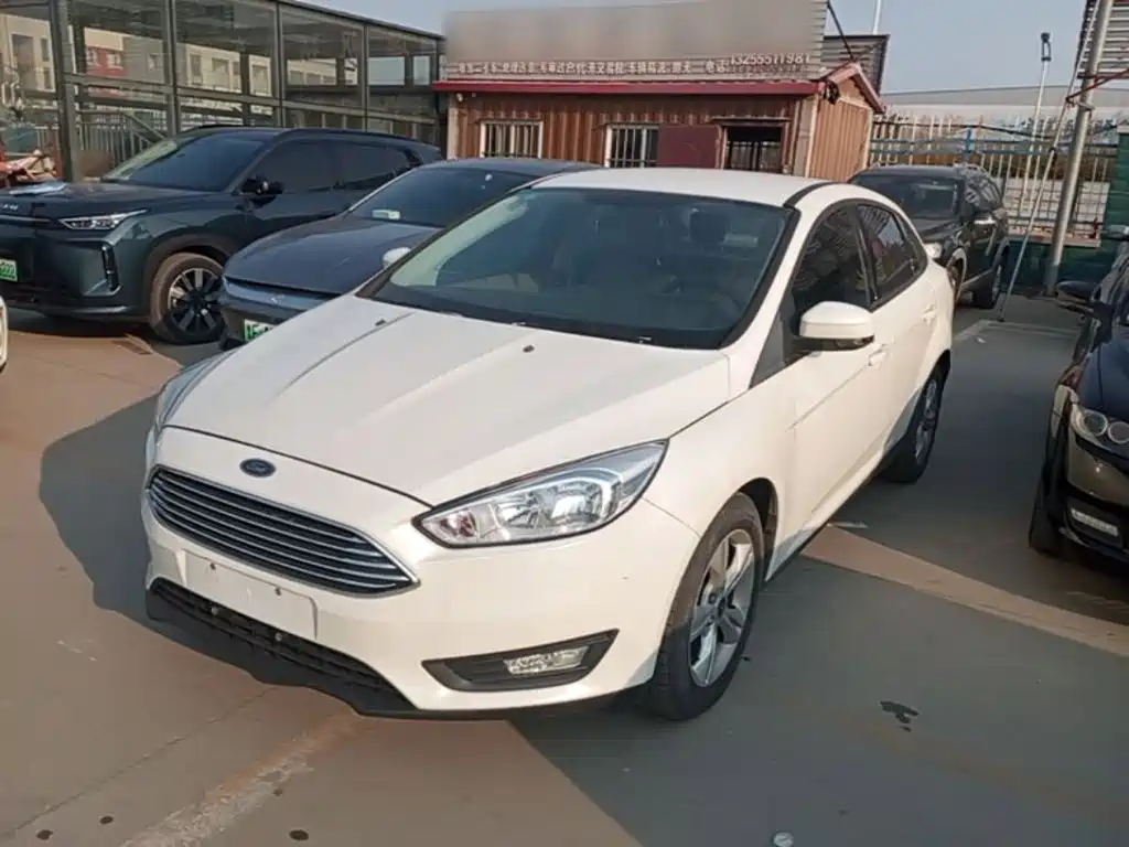 Фото 1 - Ford Focus
