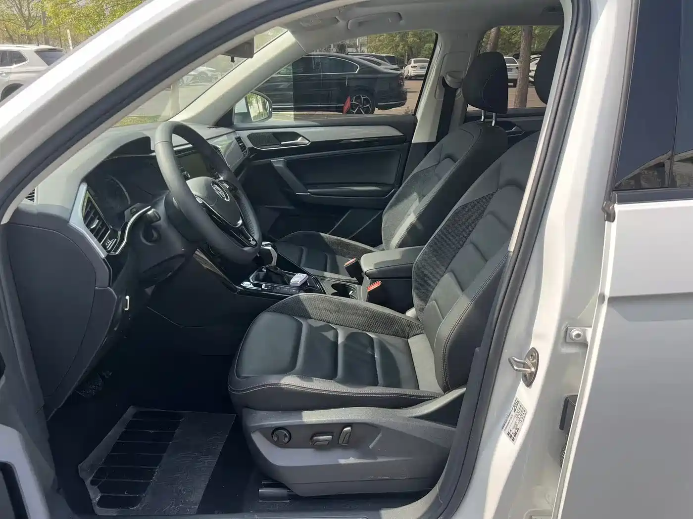 Volkswagen Tayron 2019 330TSI 2WD Luxury China VI фото 12