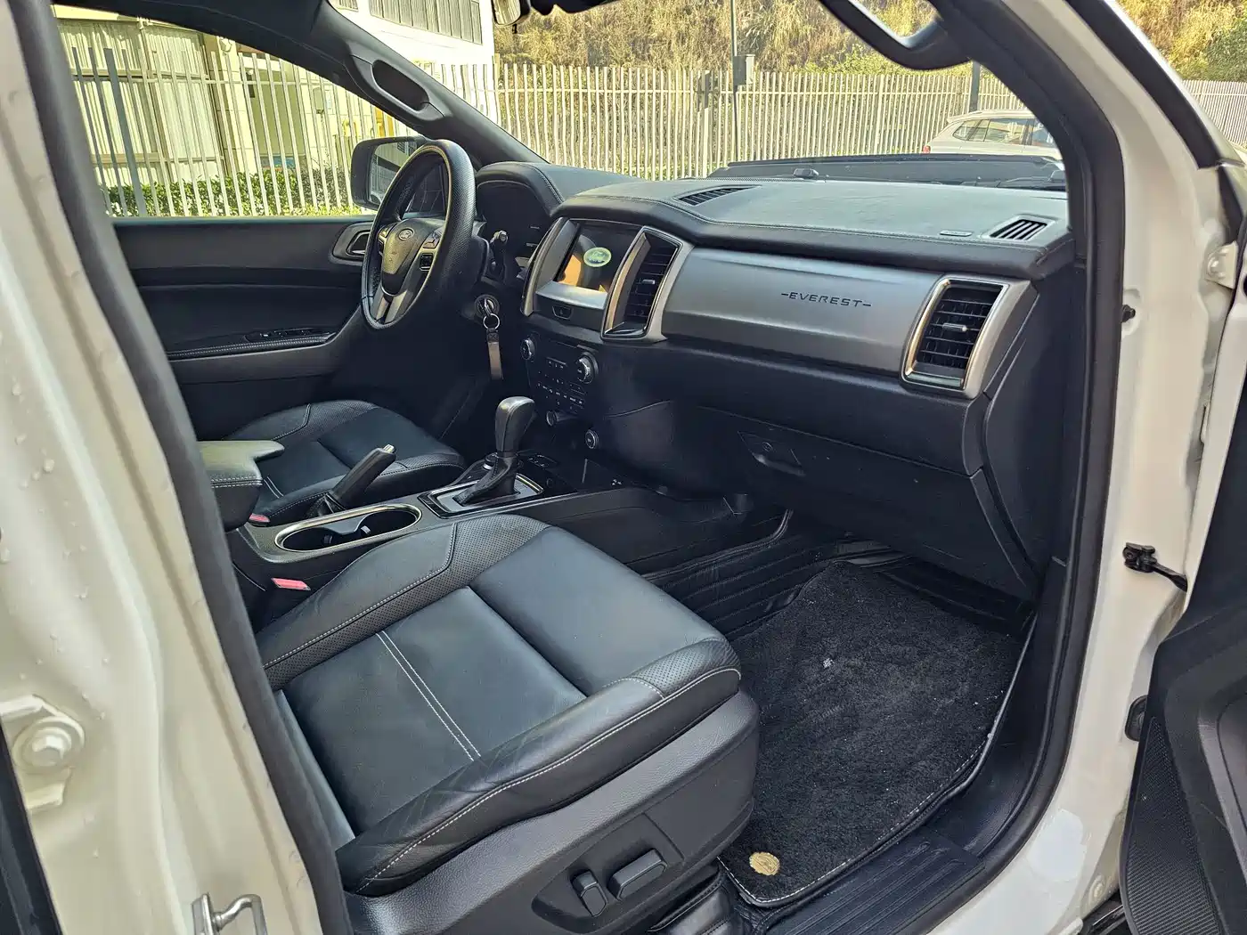 Ford Everest 2017 2.0T Gasoline Automatic 4WD Luxury Edition 5-Seater фото 14
