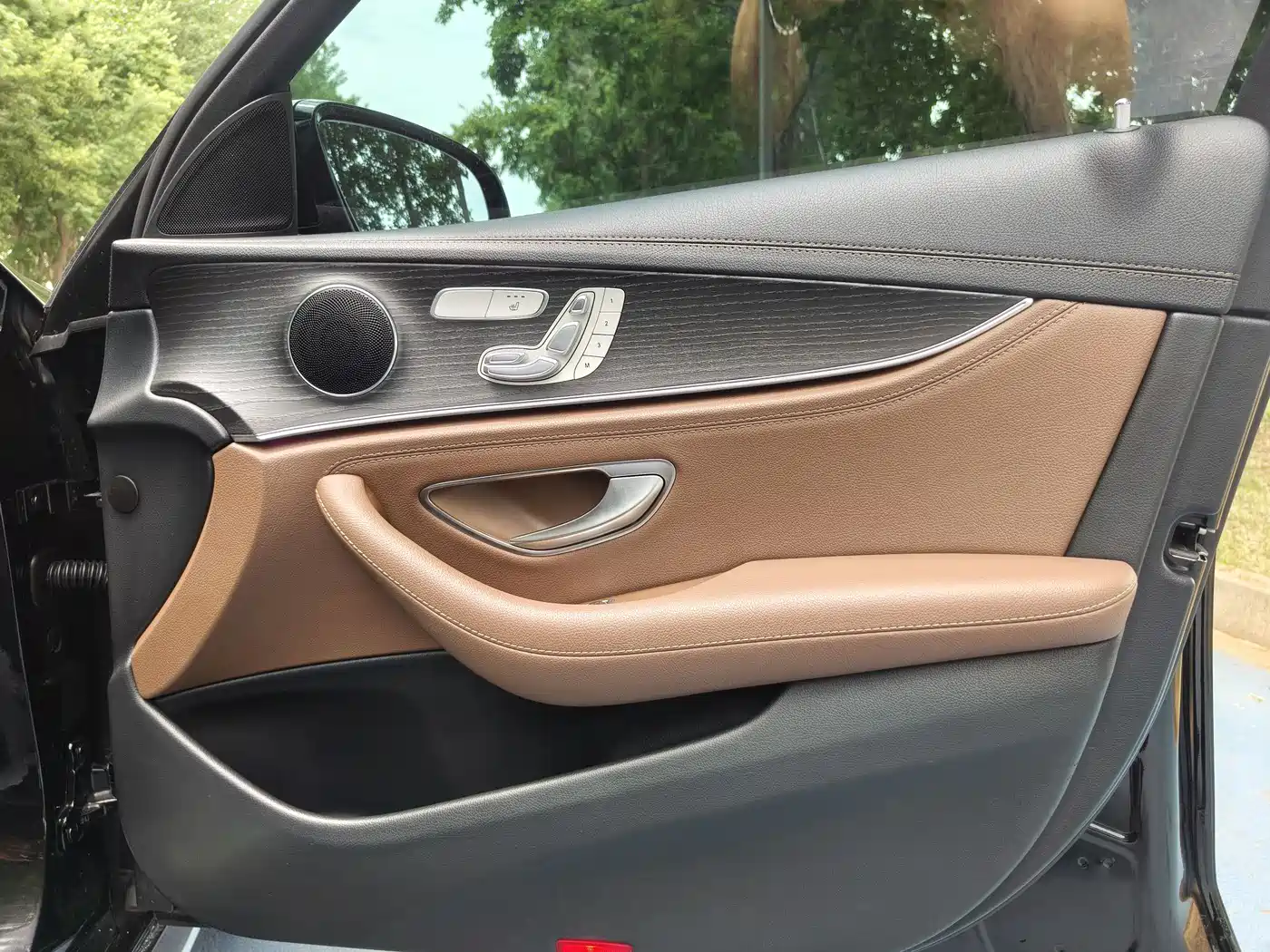 Mercedes-Benz E-Class 2021 E 300 L Fashion фото 17