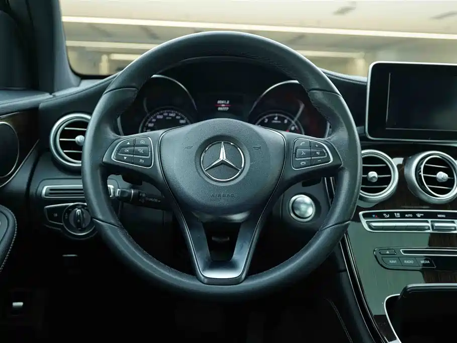 Mercedes-Benz GLC 2019 GLC 260 L 4MATIC Dynamic фото 16