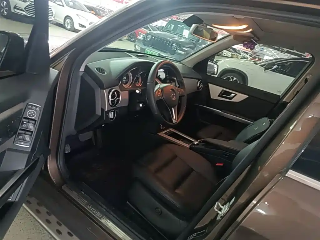 Mercedes-Benz GLK-Class 2013 GLK 300 4MATIC Dynamic Sunroof фото 16