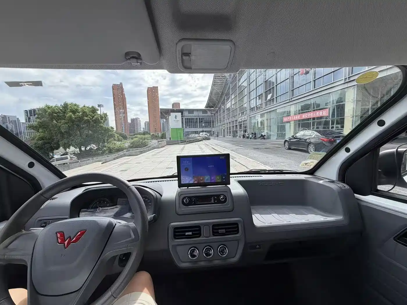 Wuling Motors Wuling Yangguang 2024 2024 230km Utility Enclosed 60kW