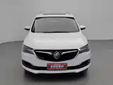Photo 3 - Buick GL6