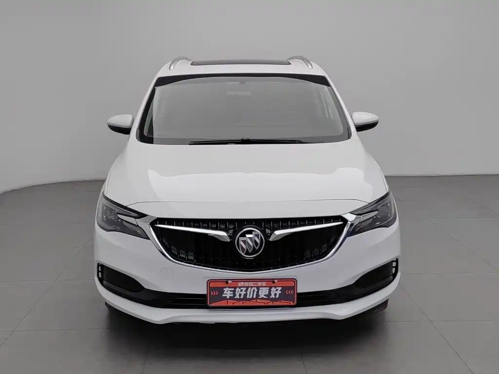 Photo 3 - Buick GL6
