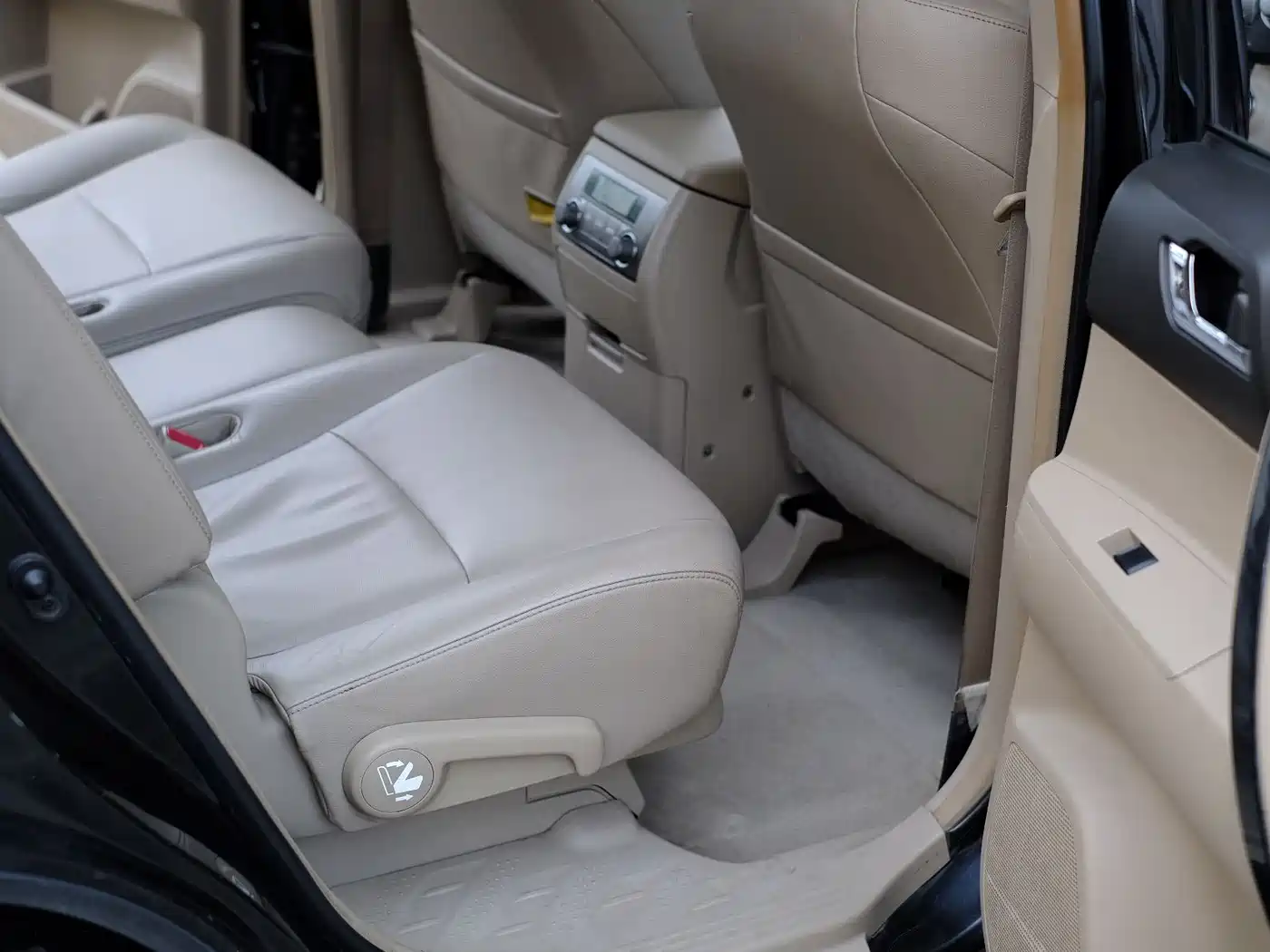 Toyota Highlander 2010 2009 3.5L 4WD 7-seater Luxury Edition