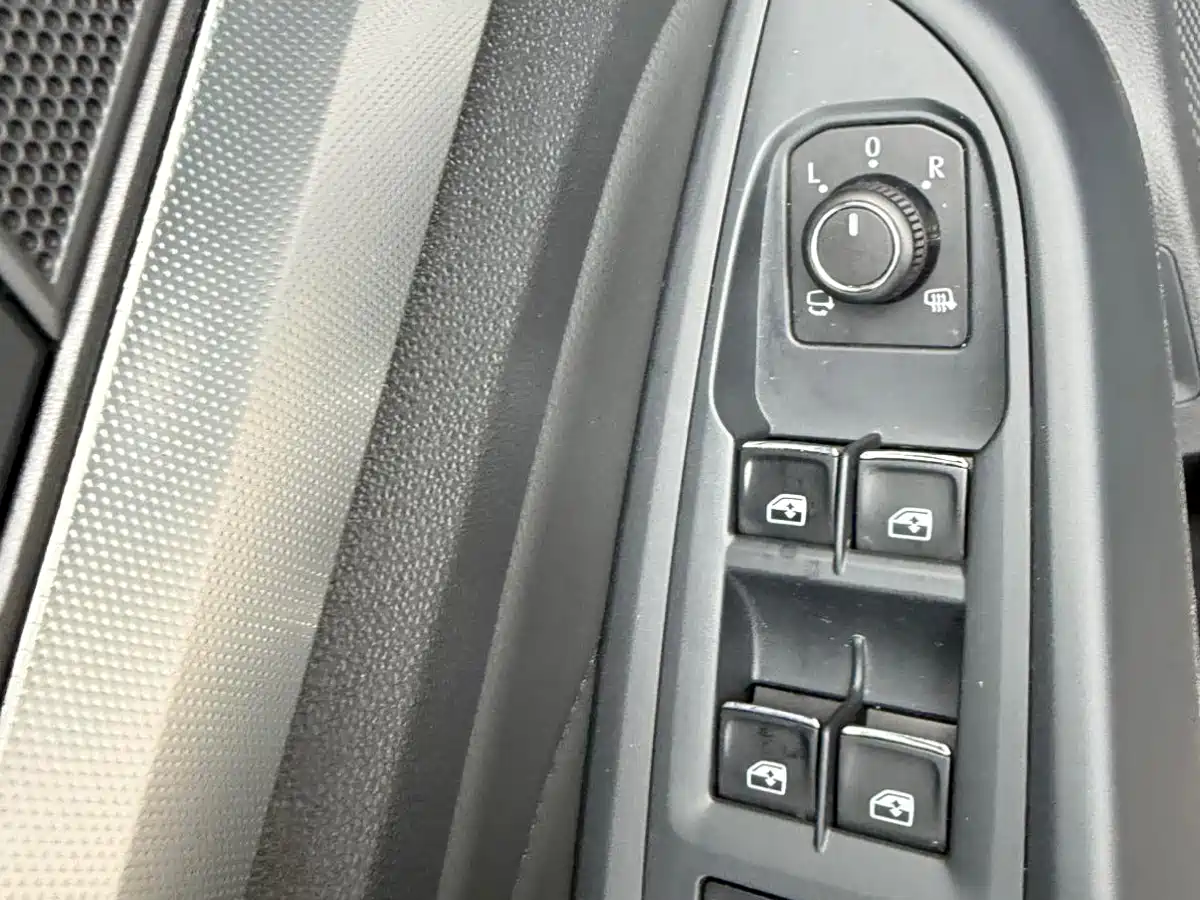 Volkswagen Passat 2024 380TSI Starlight Luxury Edition фото 22