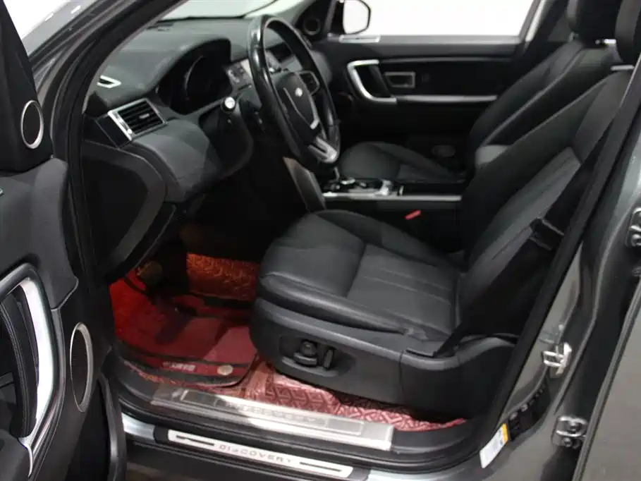 Land Rover Discovery Sport 2018 240PS HSE Edition фото 10