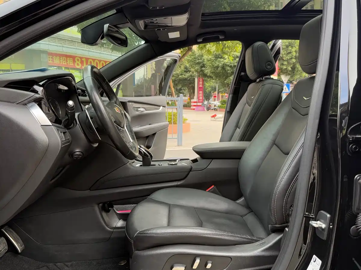 Cadillac XT5 2022 2.0T AWD Luxury (Hummingbird Edition) фото 23