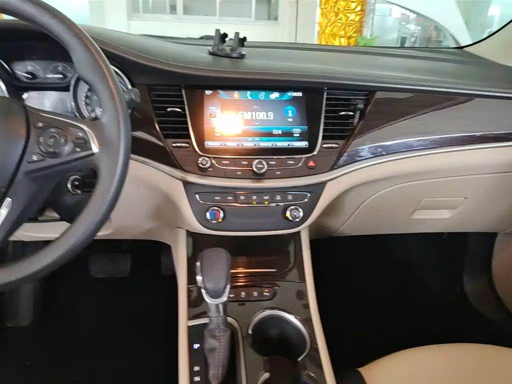 Buick Verano 2018 Sedan 15S Automatic Leading фото 13