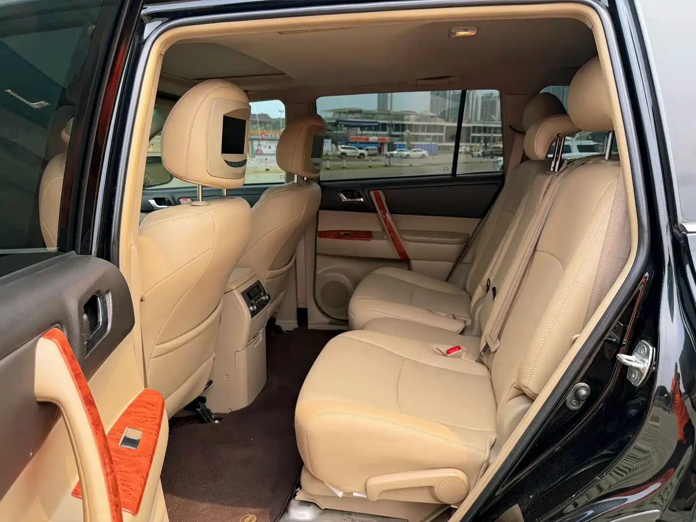 Toyota Highlander 2012 2.7L 2WD 7-Seater Luxury Edition фото 13