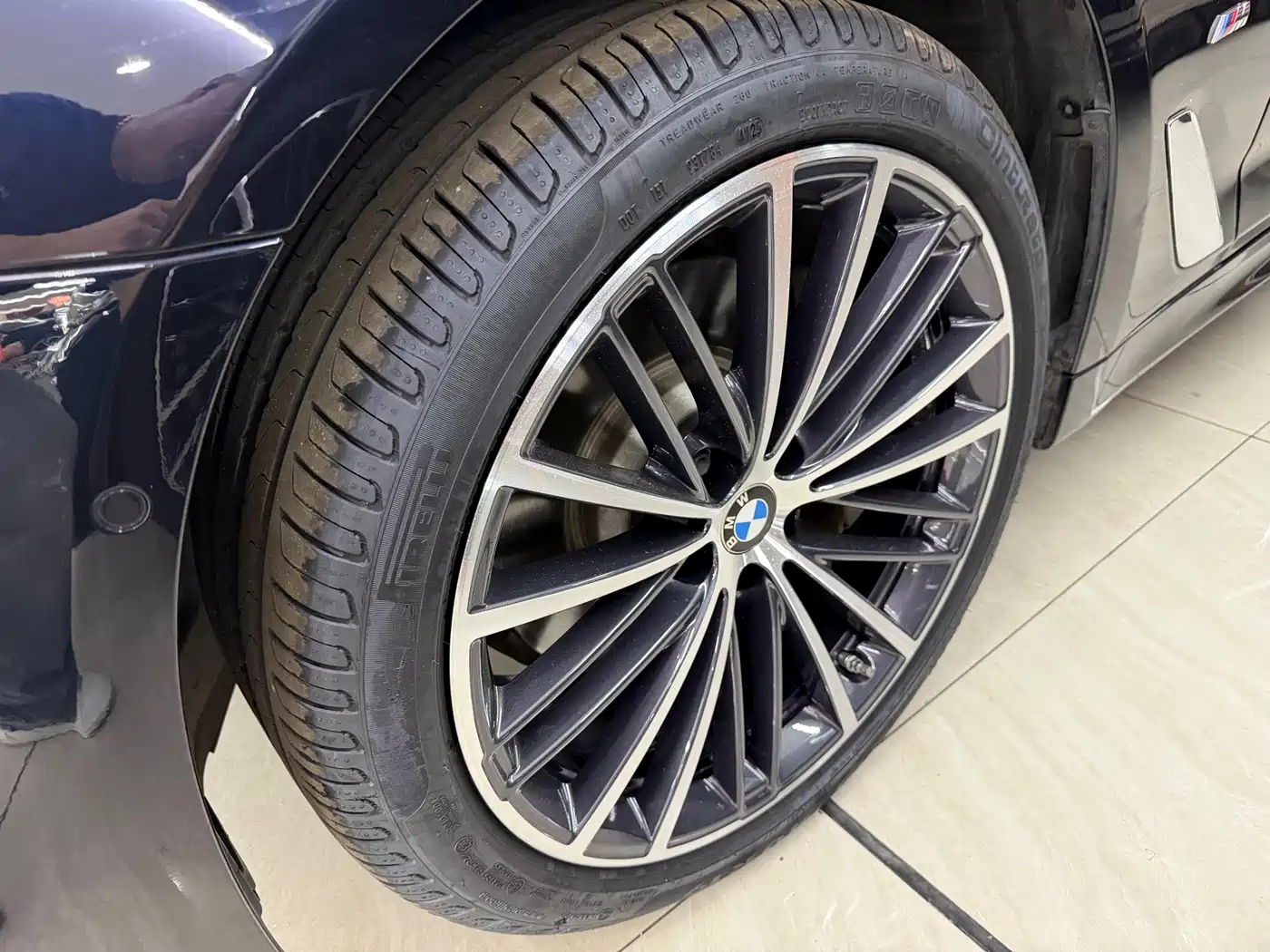 BMW 5 Series 2022 530Li Leading M Sport Package фото 2