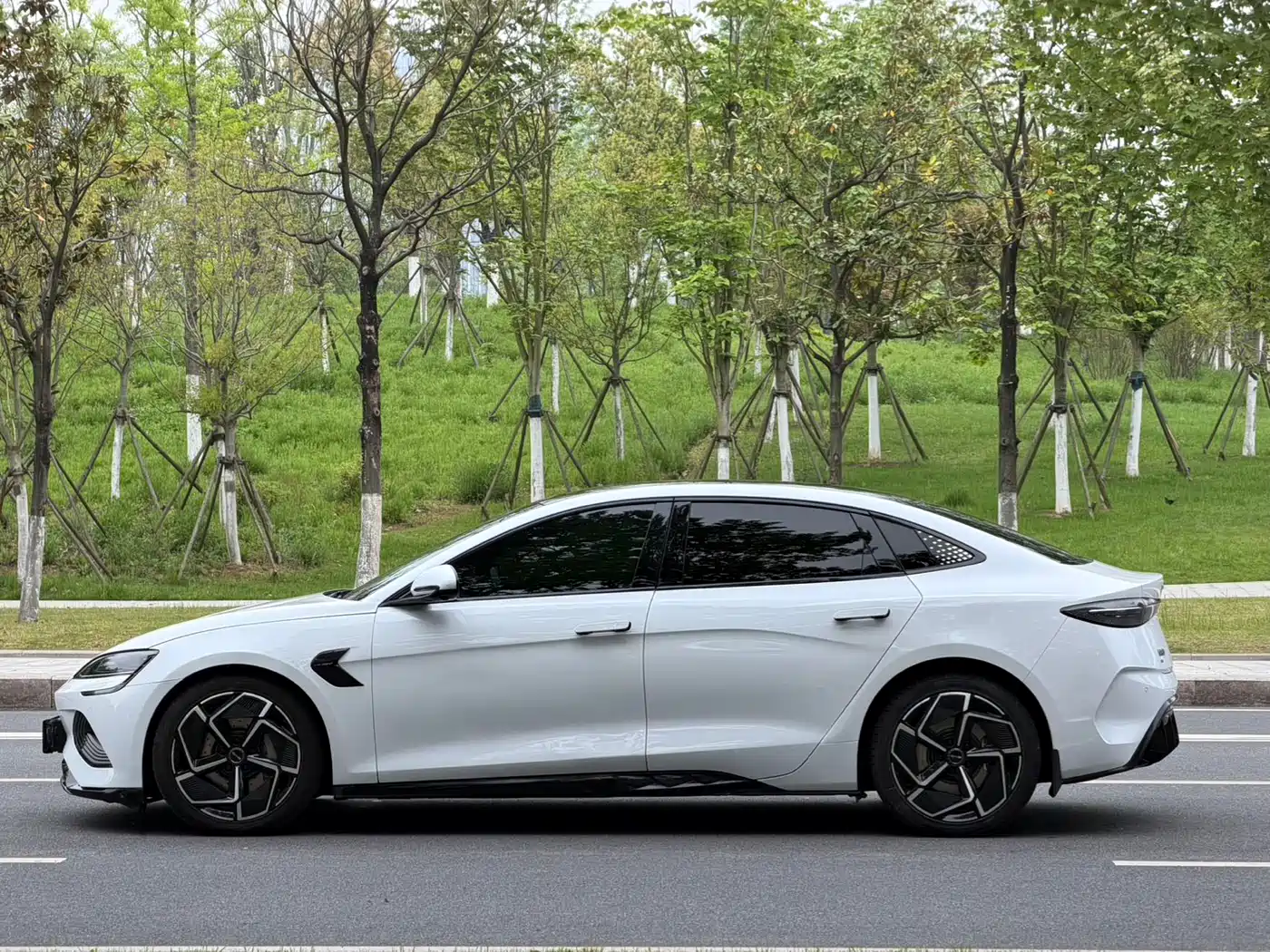 BYD Seal 2023 Champion Edition 700km Premium фото 11