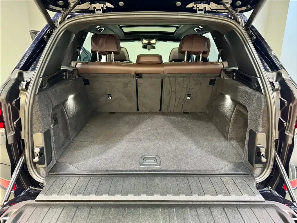 BMW X5 2023 xDrive 40Li M Sport Package фото 4