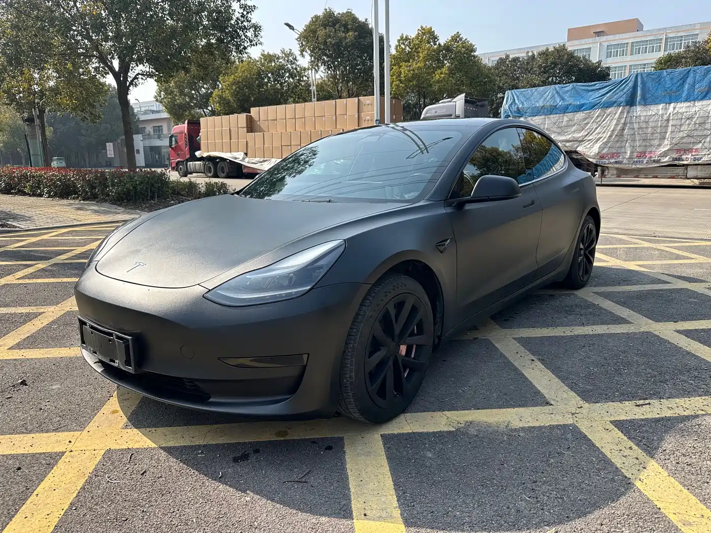 TESLA MODEL 3