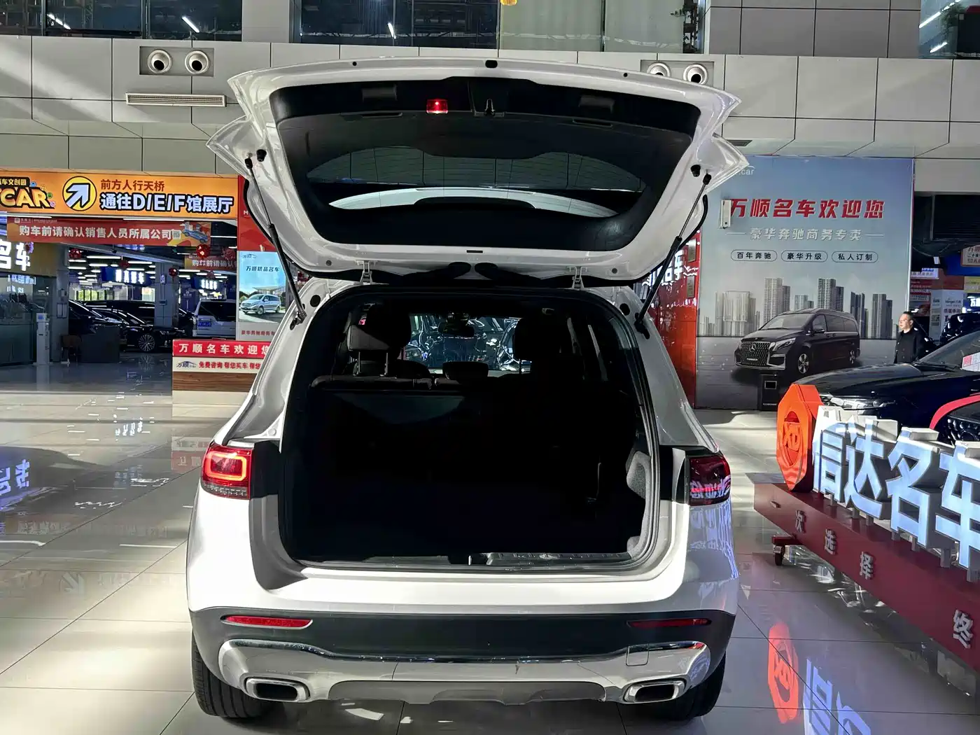 Mercedes-Benz GLB 2023 Facelift GLB 200 Dynamic фото 21