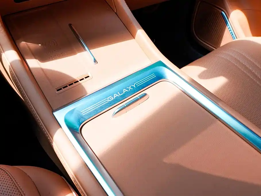Geely Galaxy Galaxy L7 2025 EM-i 115km Explorer+ Edition фото 15
