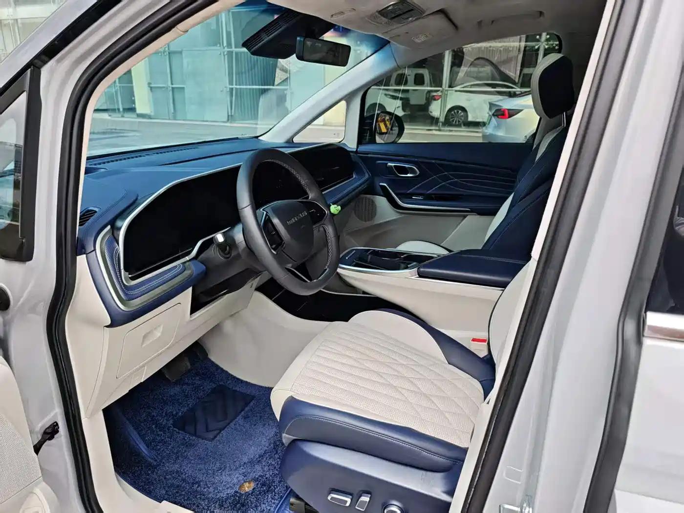 SAIC Maxus Dajia 9 2022 2022 Long Range Alpine Flagship