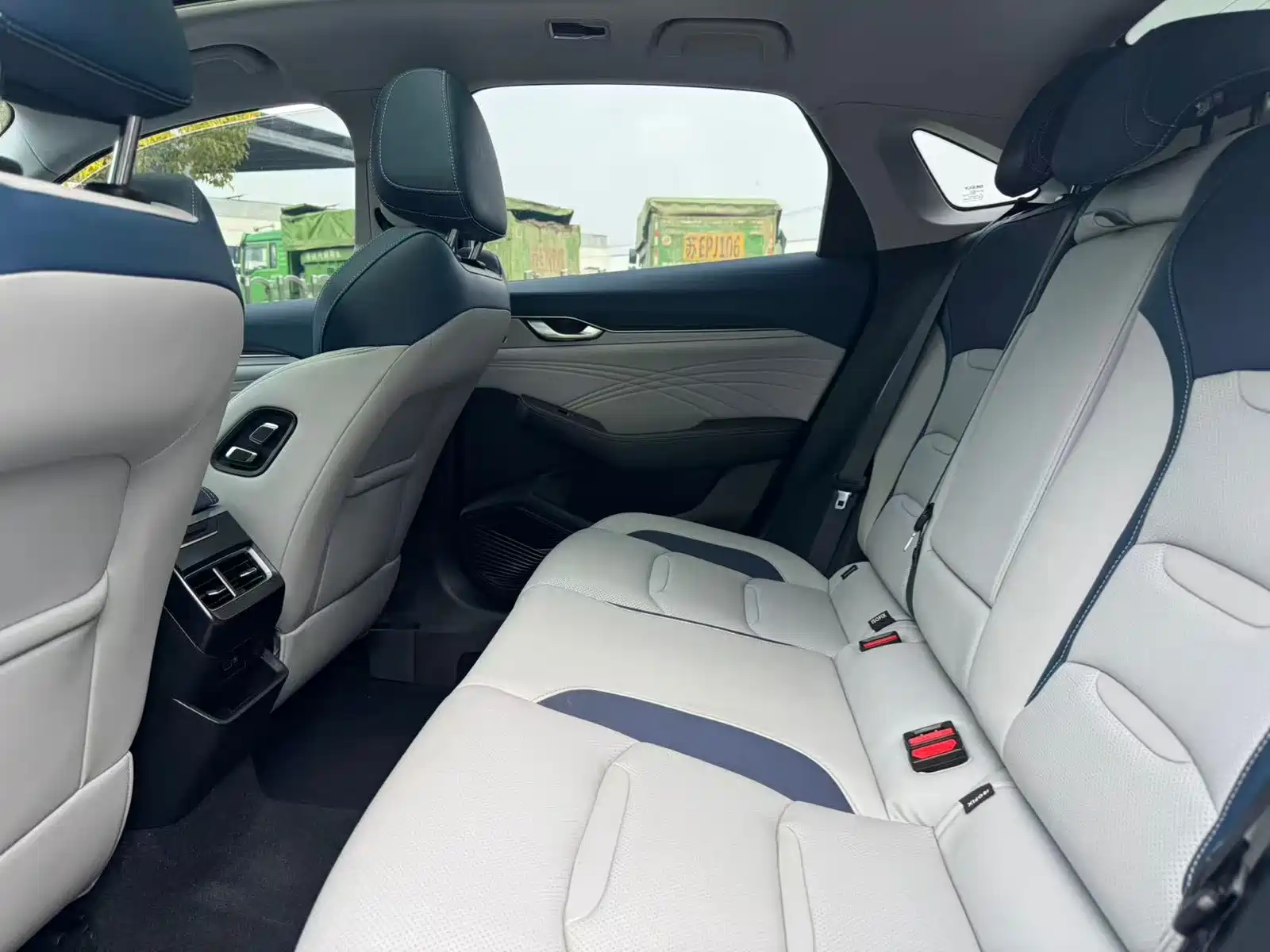 Фото 8 - Geely Preface