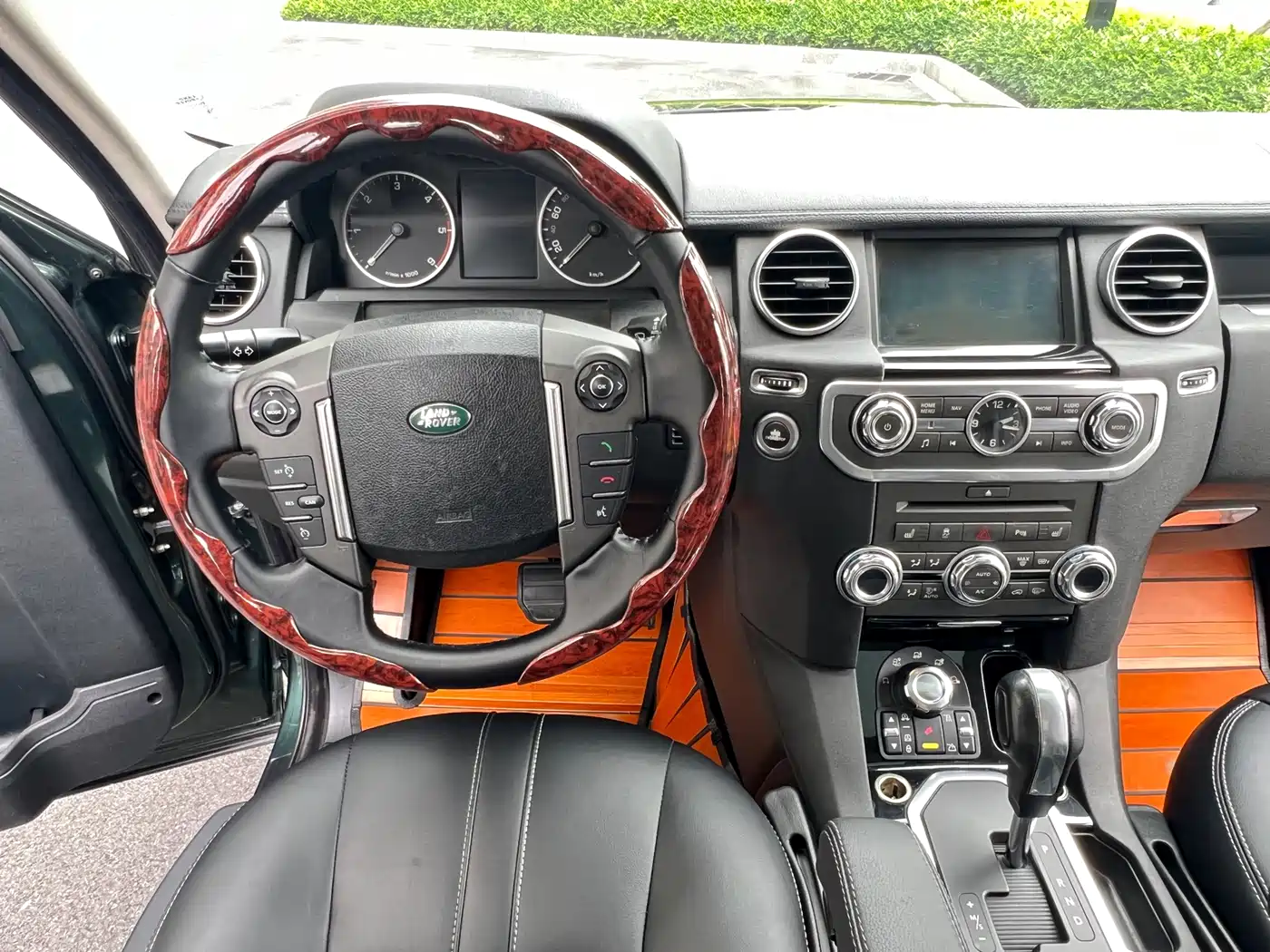 Land Rover Discovery 2011 2.7 TDV6 HSE Diesel фото 17
