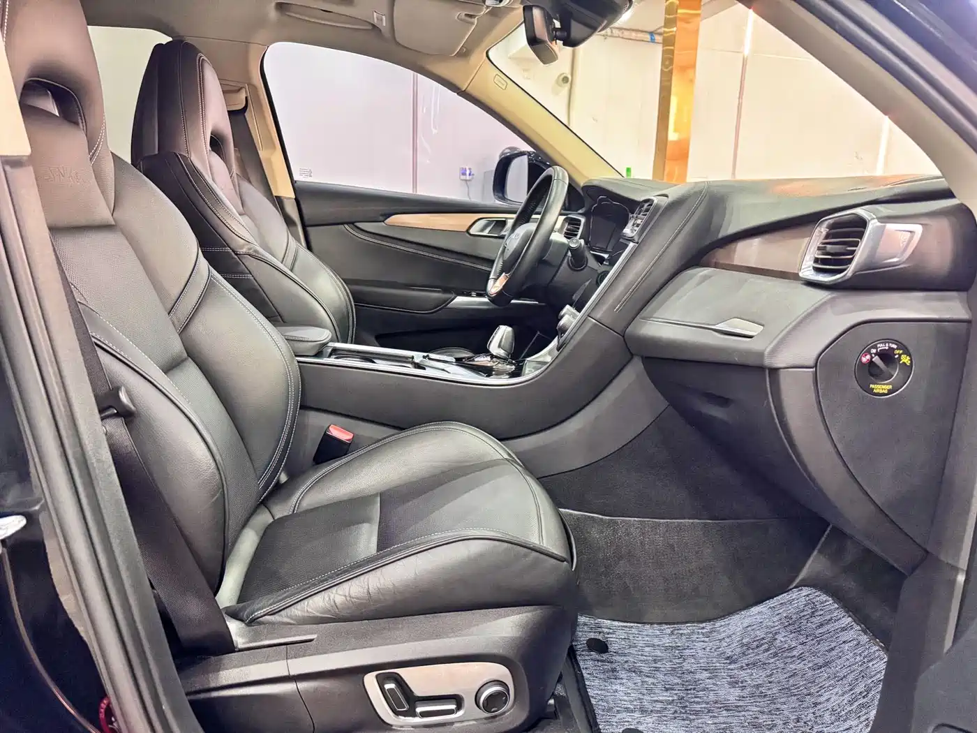 Lynk & Co 01 2017 2.0T 2WD Pro Version фото 13