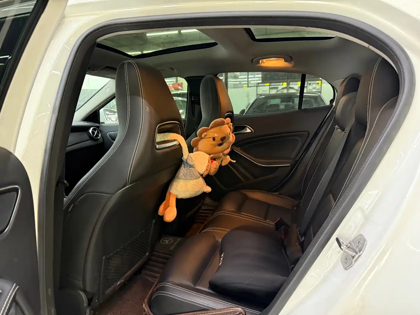 Mercedes-Benz GLA 2018 GLA 200 Dynamic фото 8