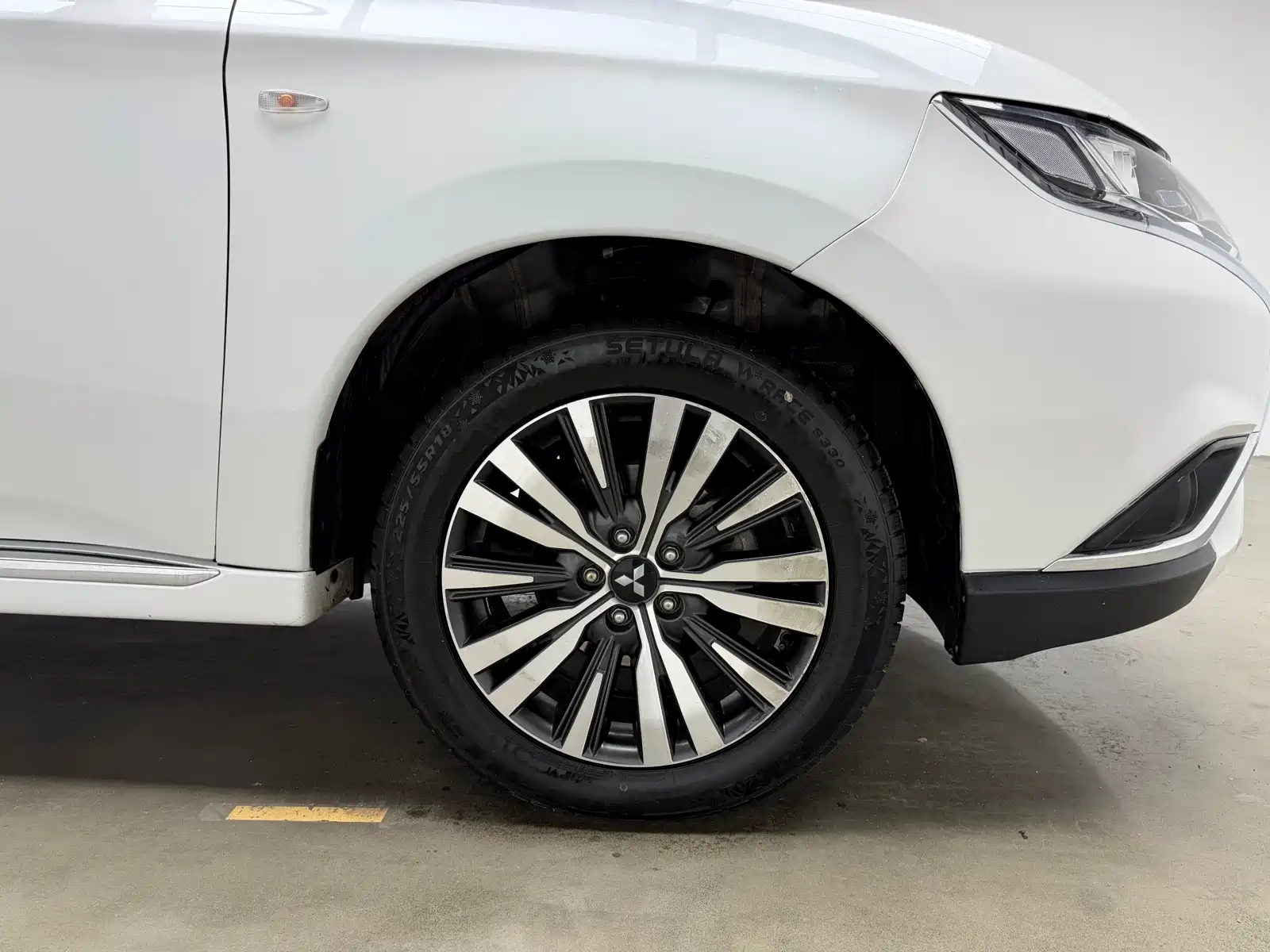 صورة 19 - Mitsubishi Outlander