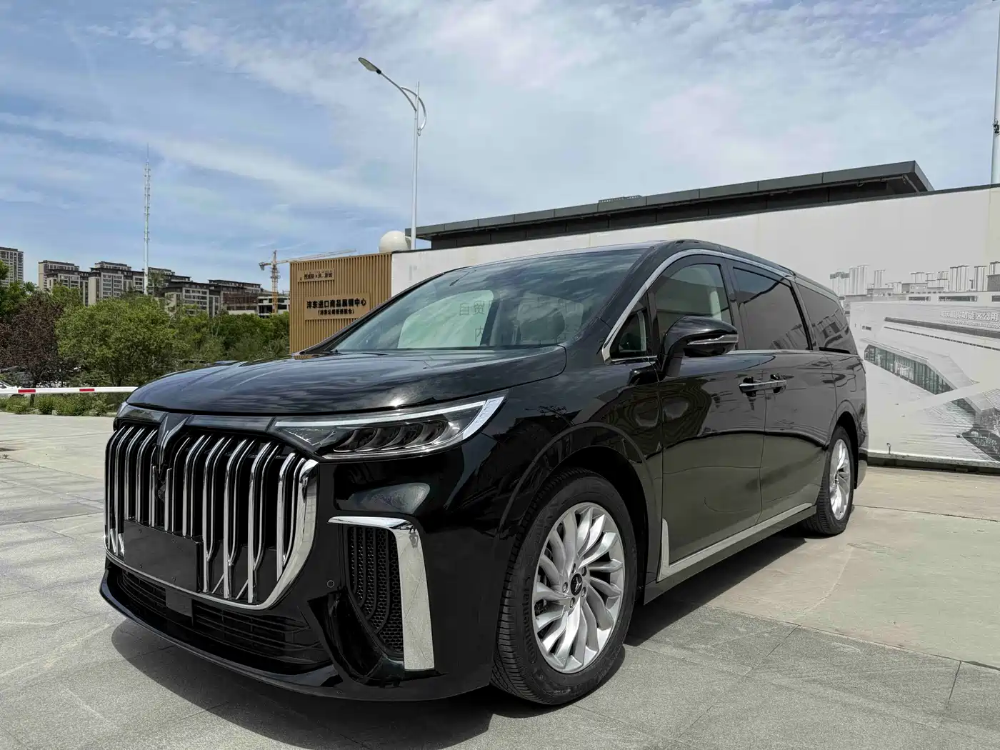 Voyah Auto Voyah Dreamer 2024 PHEV Ultra Long Range Premium Edition