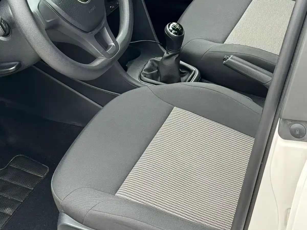 Volkswagen Polo 2016 1.4L Manual Trend фото 9