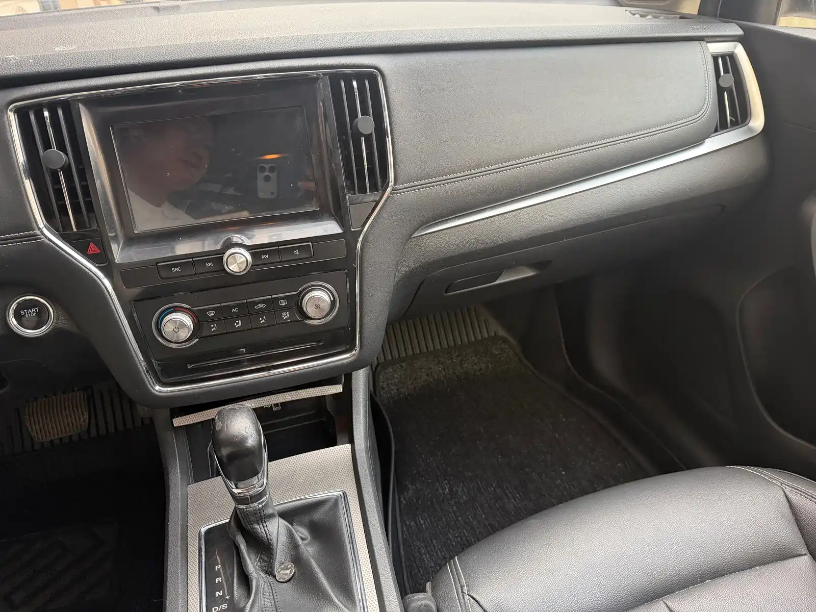 Фото 8 - Roewe i6