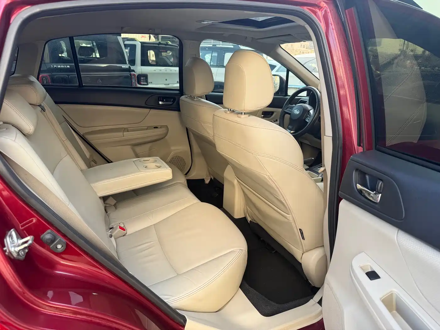 Subaru XV 2012 2.0i Luxury Edition фото 7