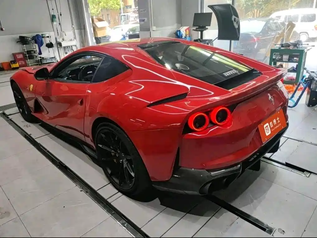 Ferrari 812 2019 2017 6.5L Superfast