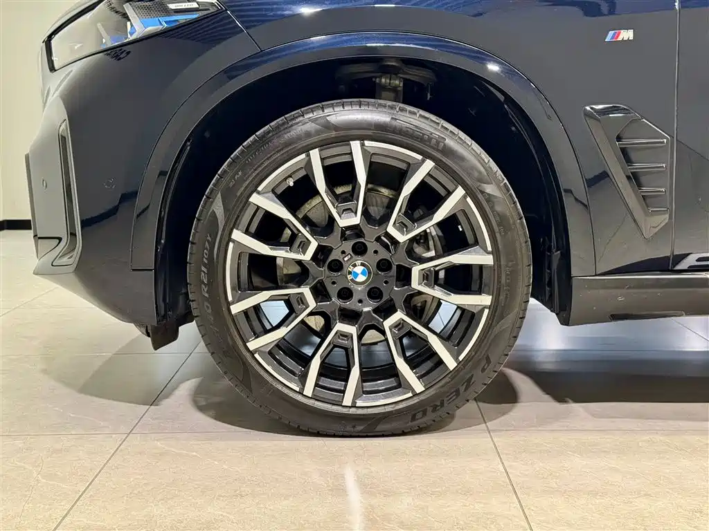 BMW X5 2023 xDrive 40Li M Sport Package фото 11