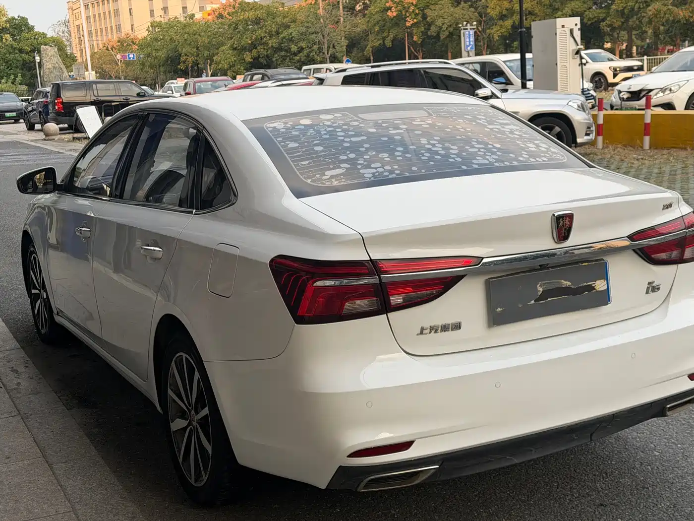 Roewe i6 2018 2018 20T Automatic Internet ZhiXiang Edition