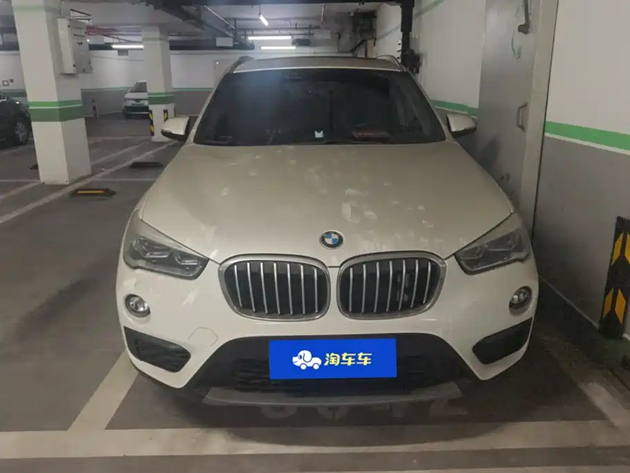 BMW X1 2018 sDrive20Li Leading Model фото 2