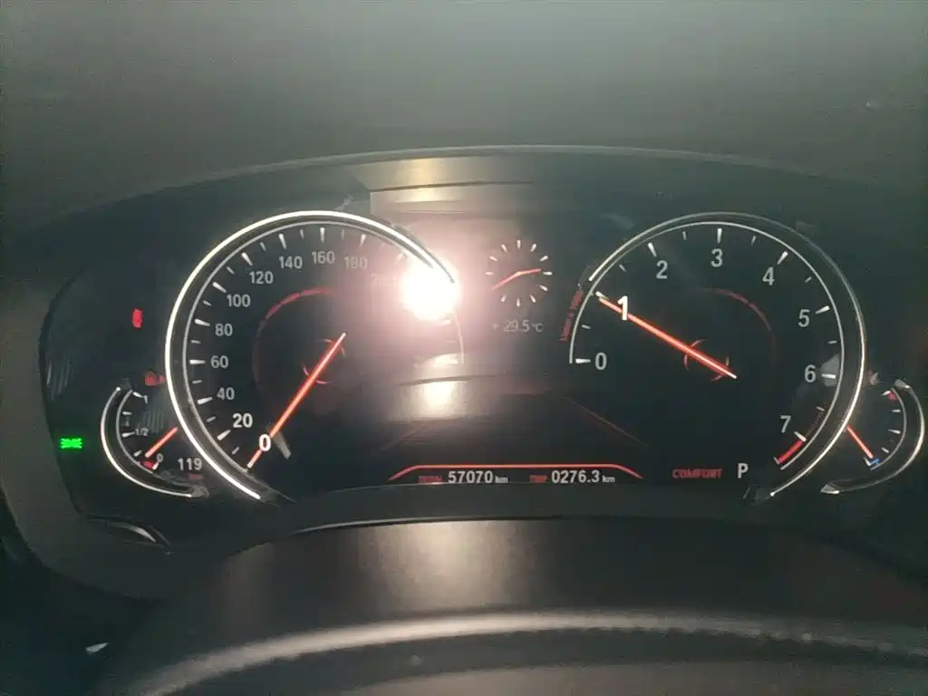 BMW 5 Series 2018 525Li M Sport Package фото 12
