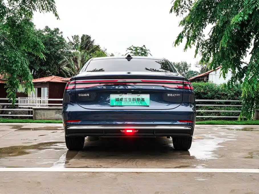 Geely Galaxy Galaxy A7 2025 EM-i фото 7