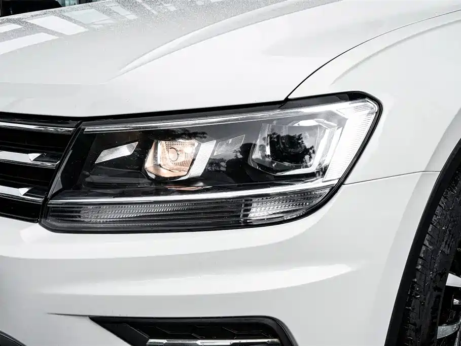 Volkswagen Tiguan L 2017 330TSI Automatic 2WD Comfort Edition фото 19