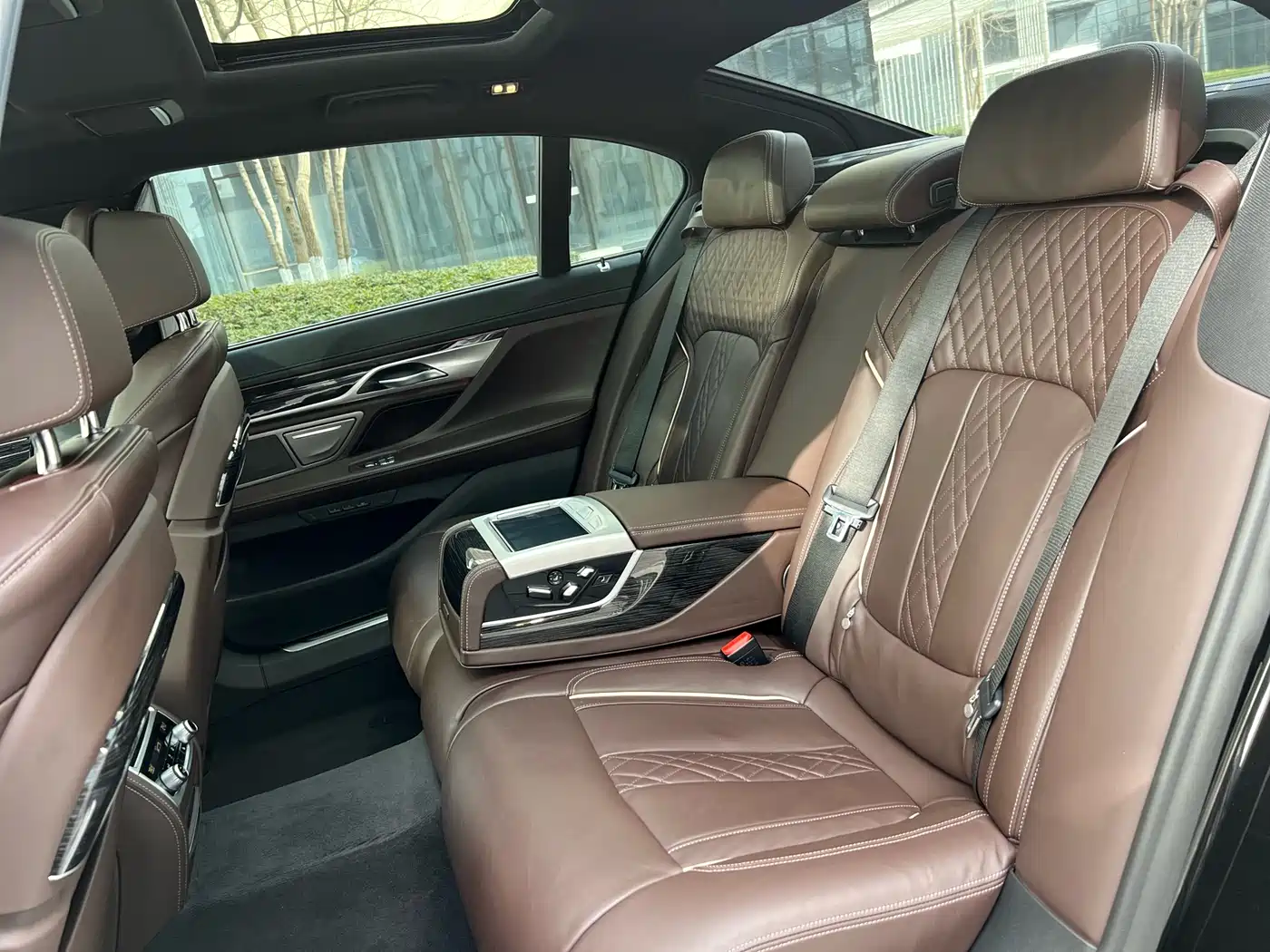BMW 7 Series 2021 Model 730Li M Sport Package фото 6