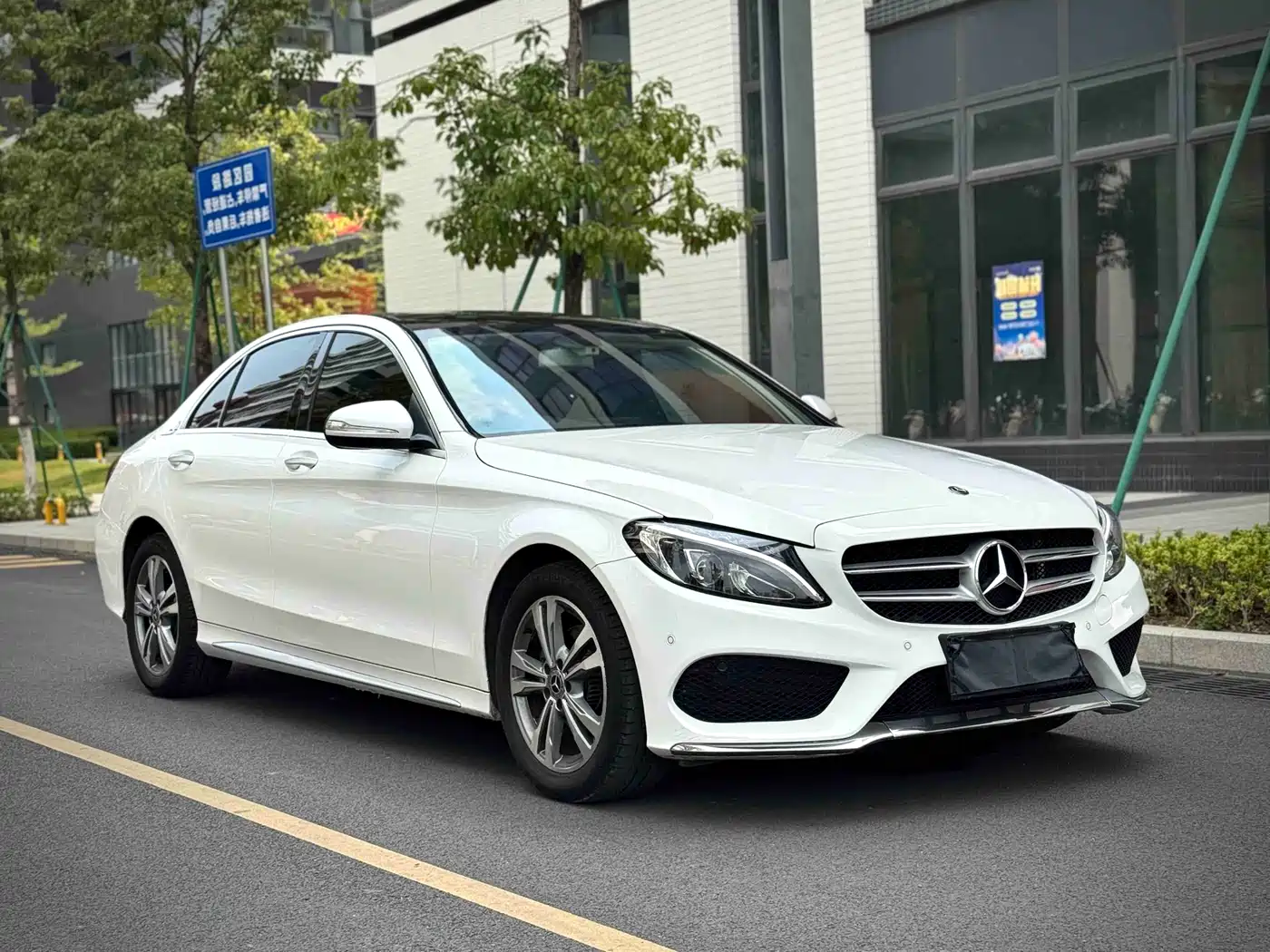 Mercedes-Benz C-Class 2018 C 200 L Sport Edition фото 3