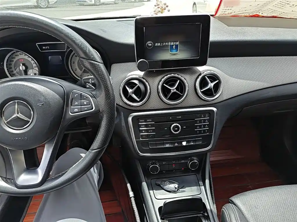 Mercedes-Benz GLA 2016 GLA 200 Fashion фото 10