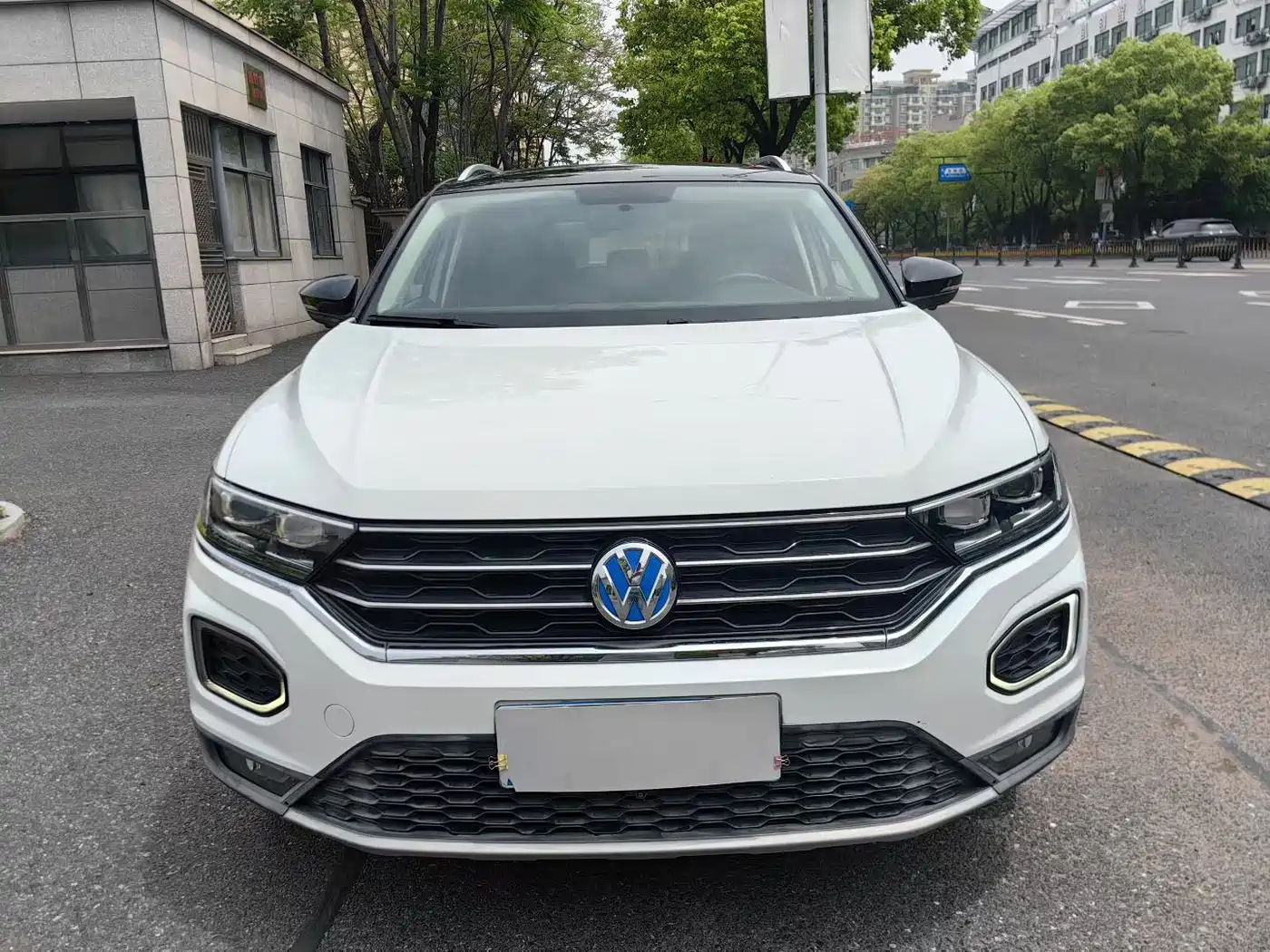 Volkswagen T-ROC 2018 230TSI DSG 2WD Progressive China V фото 2