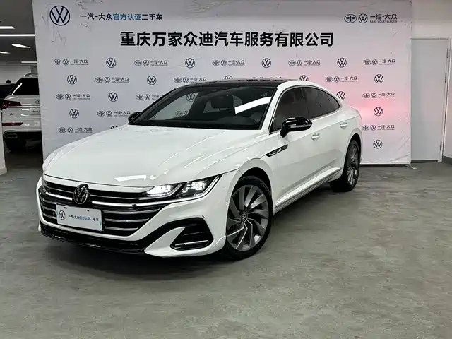 Volkswagen CC 380TSI, Яркий