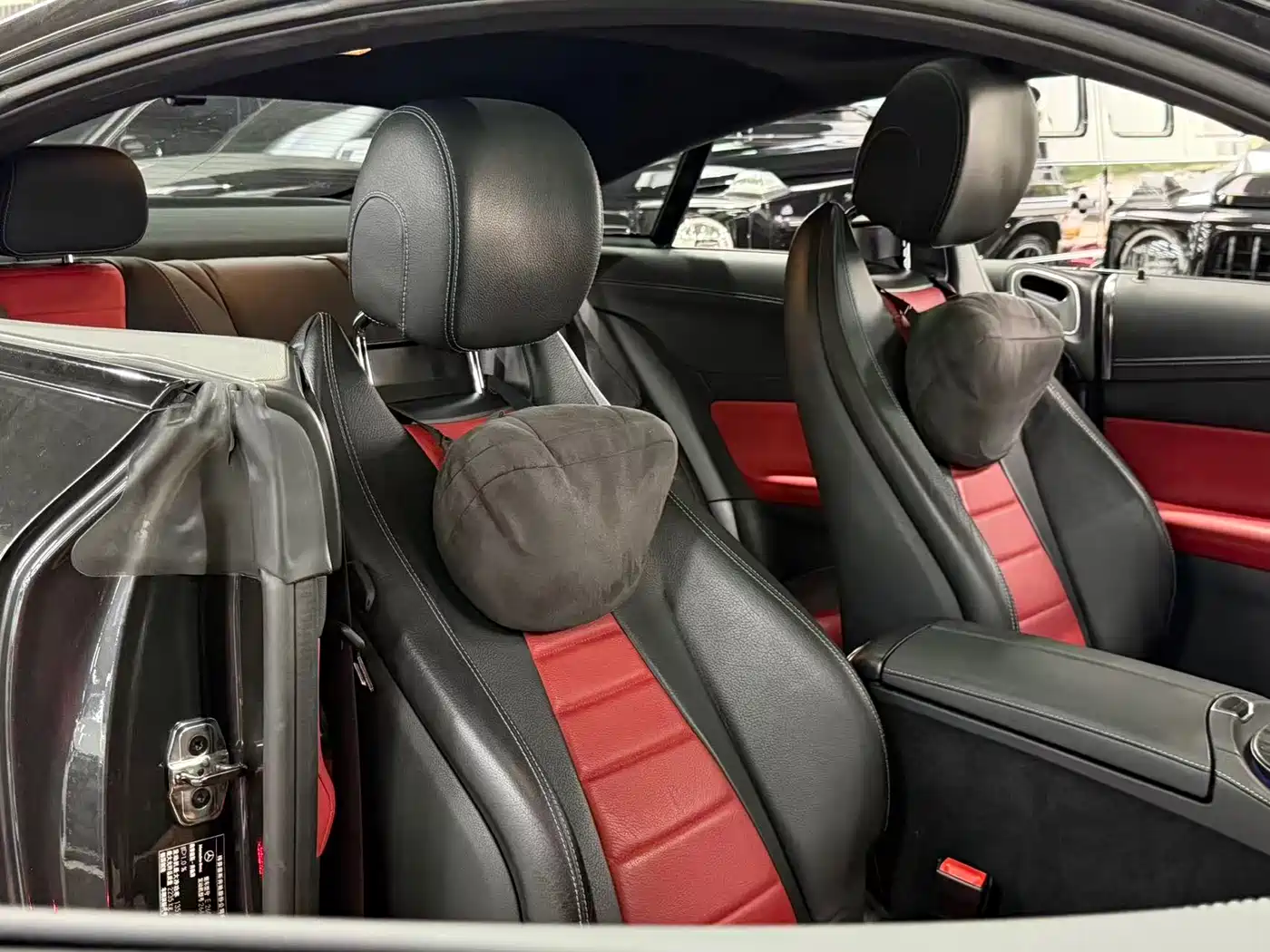 Mercedes-Benz E-Class, миниатюра 5