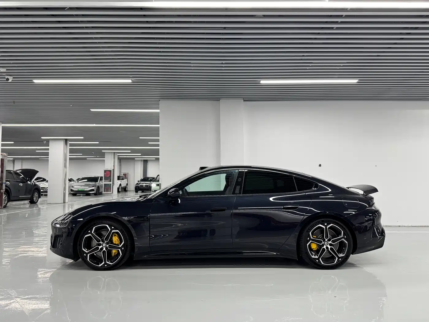 XIAOMI CAR XIAOMI SU7