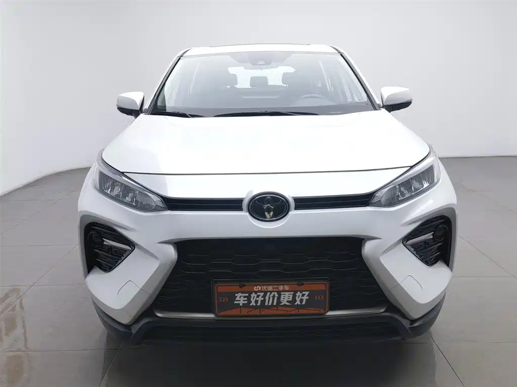 Toyota Wildlander 2022 2.0L CVT FWD Luxury PLUS Edition фото 3