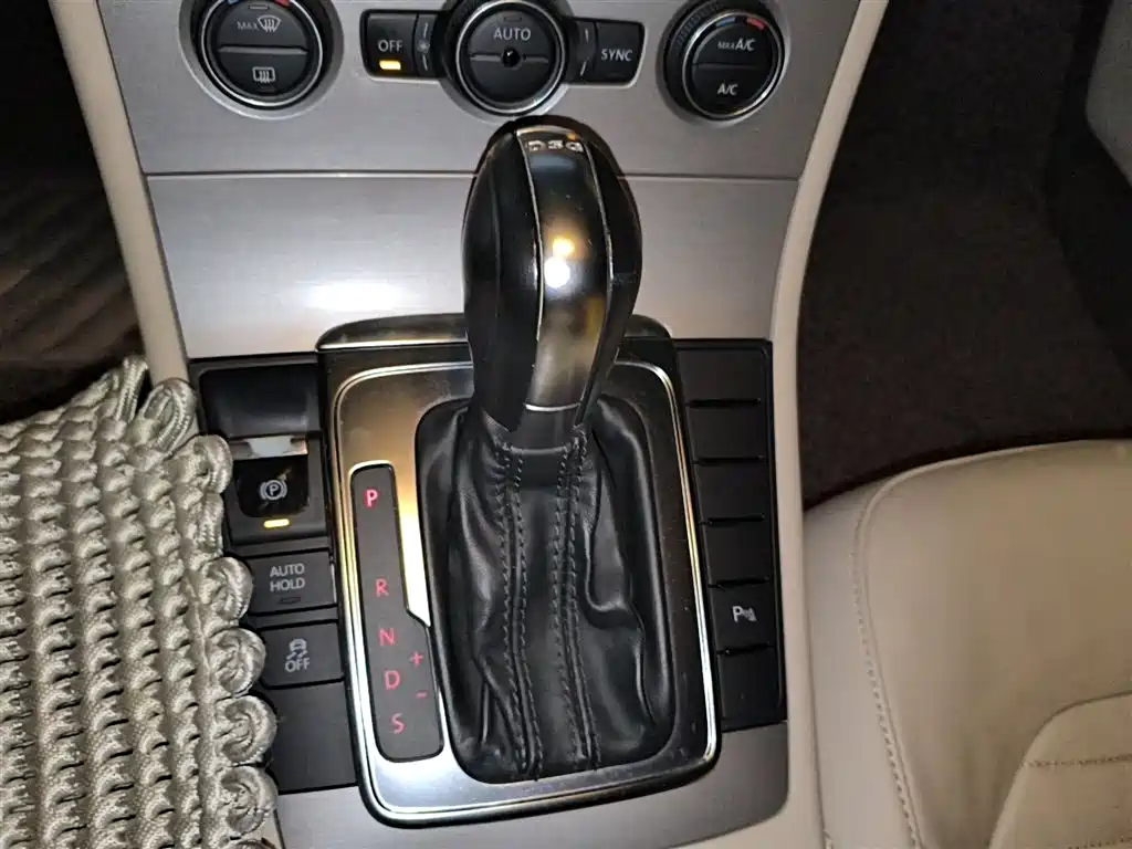 Volkswagen Magotan 2013 1.8TSI Luxury фото 7