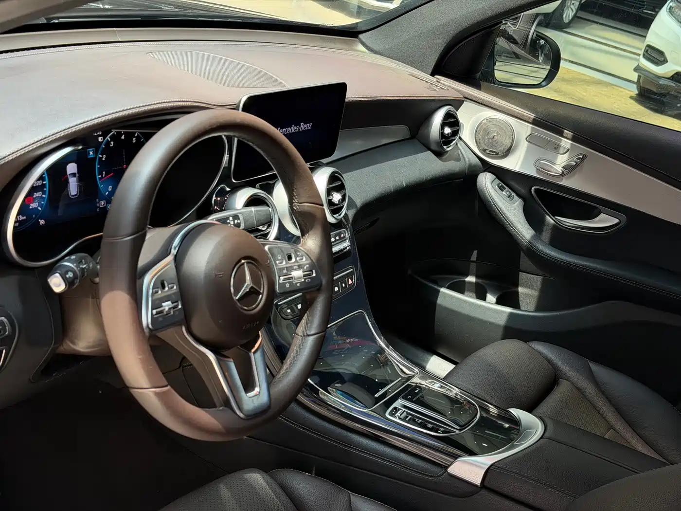 Mercedes-Benz GLC 2021 GLC 260 L 4MATIC Sporty фото 7